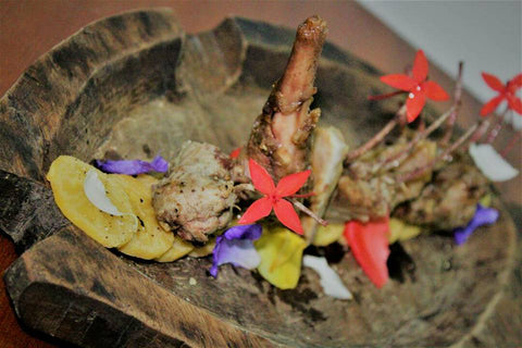 Confit de Porc-épic  et banane à la vapeur